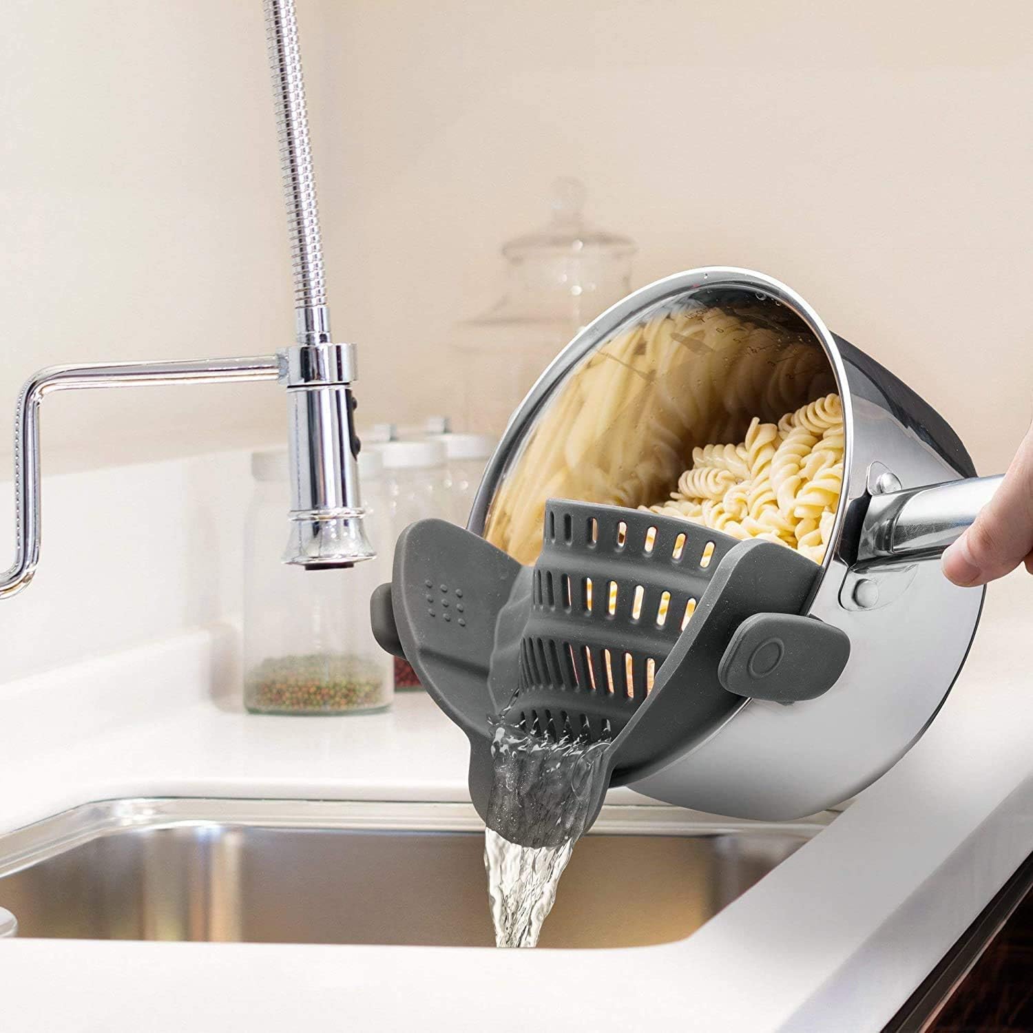Kitchen Gizmo Snap N' Strain